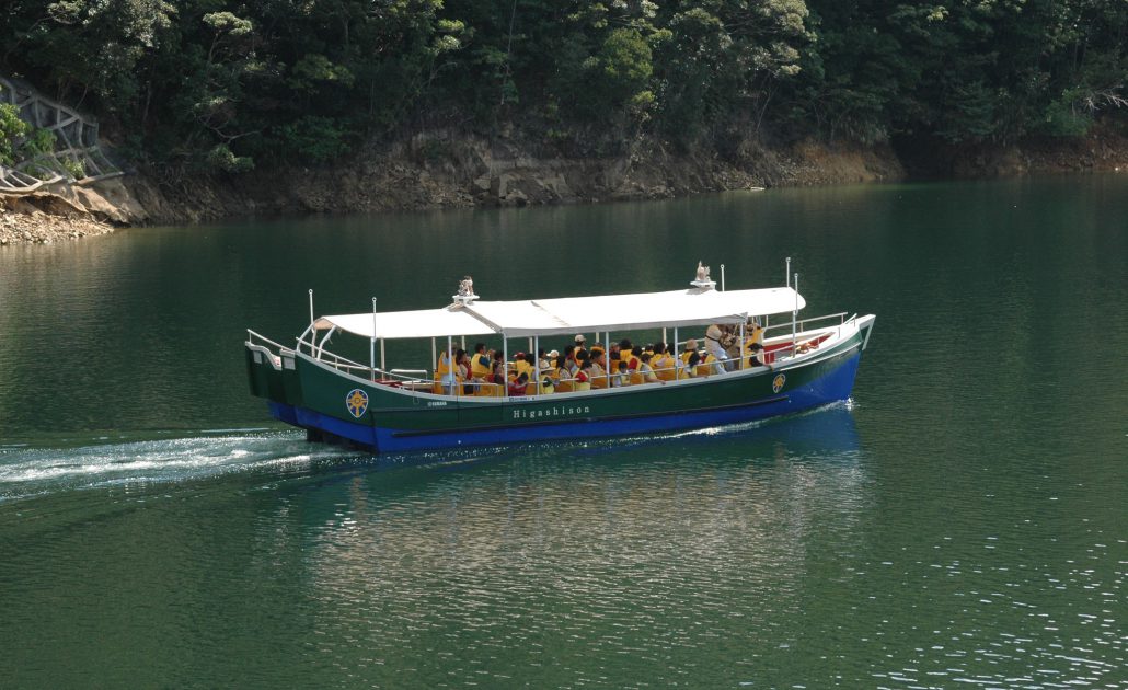 福地ダム自然観察船