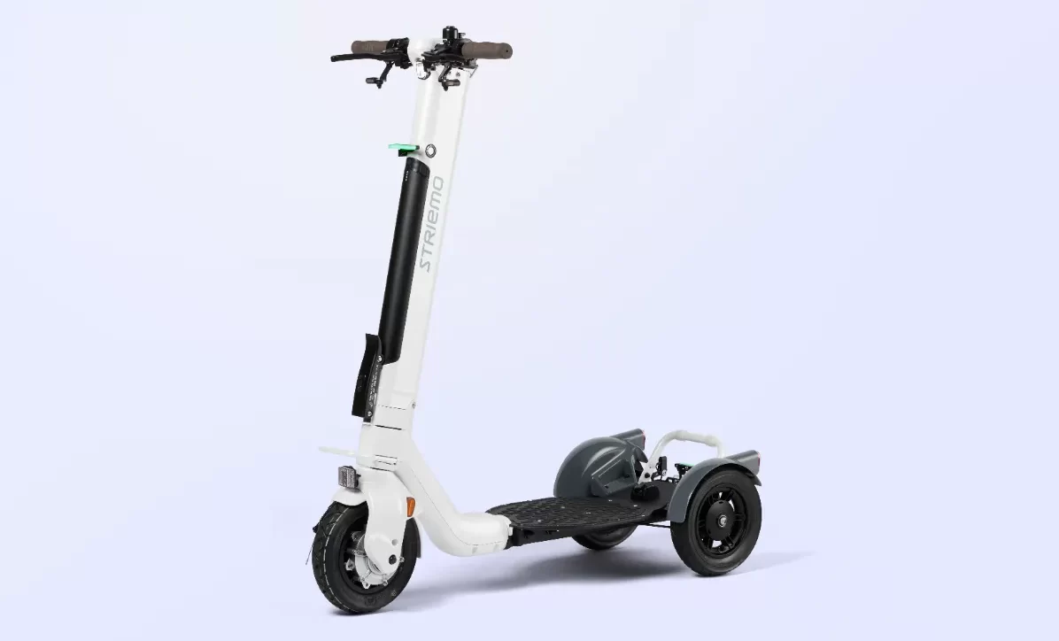 （使用するキックボード）体験前に操作説明を行い、ヘルメットを着用して安全に楽しみます